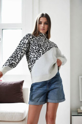 90315 Dewberry Half Turtleneck Leopard Womens Sweater-WHITE