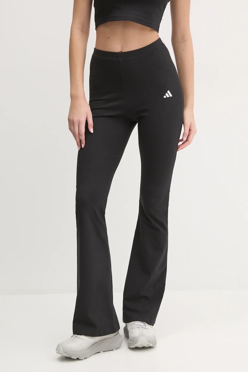 adidas  Essentials