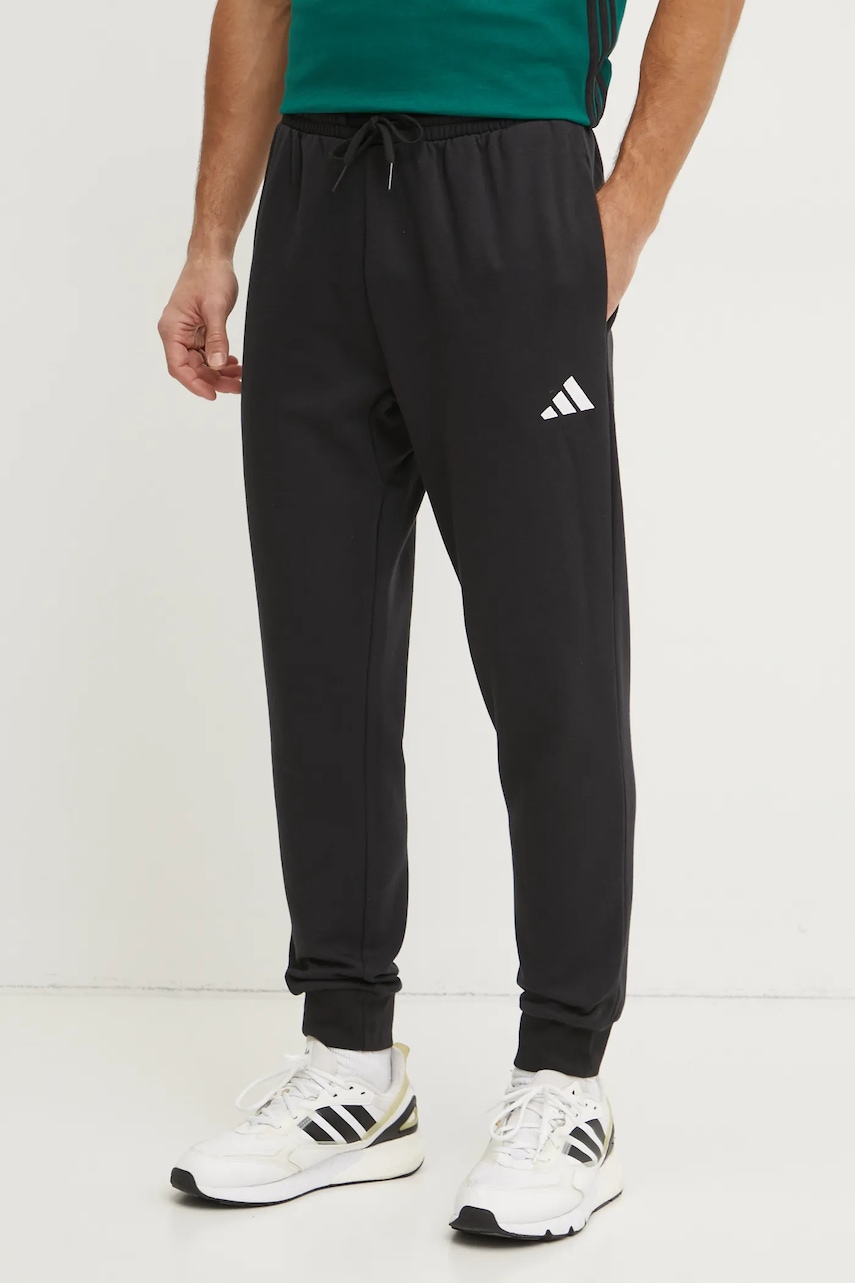 adidas  Feelcozy