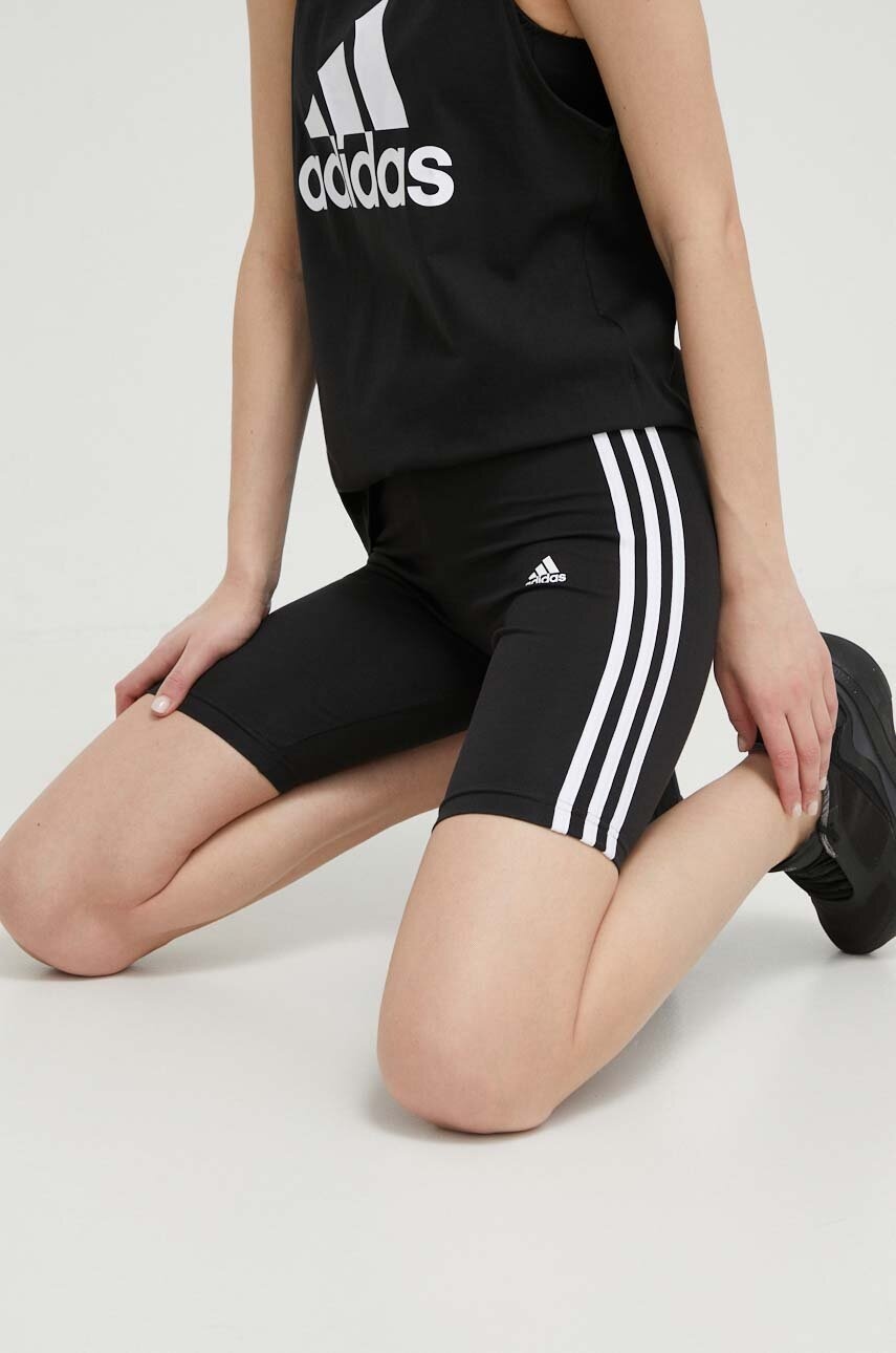 adidas  Kraťasy  GR3866