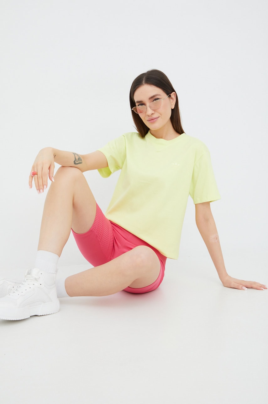 adidas Originals  Bavlněné tričko  Trefoil Moments HE6891