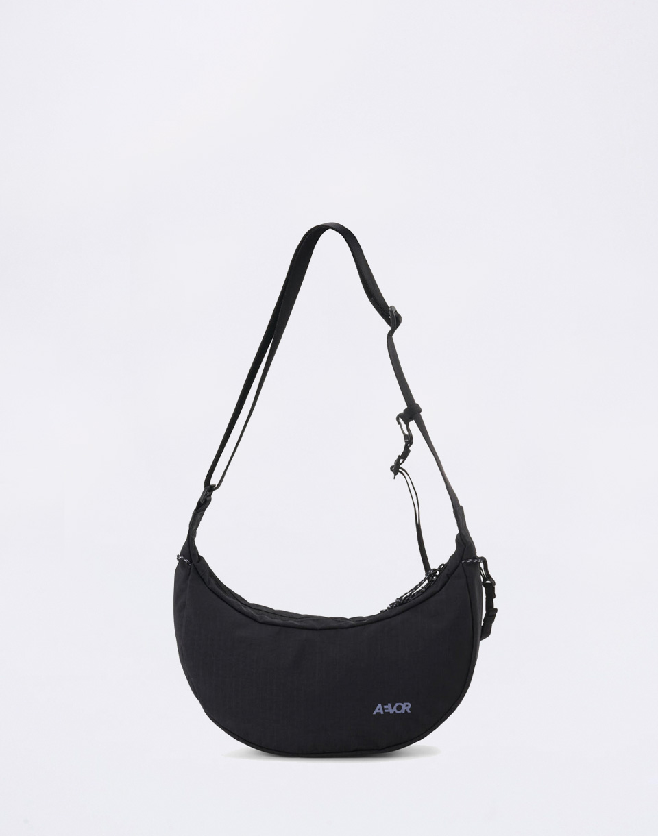 Aevor Sling Bag Small Black