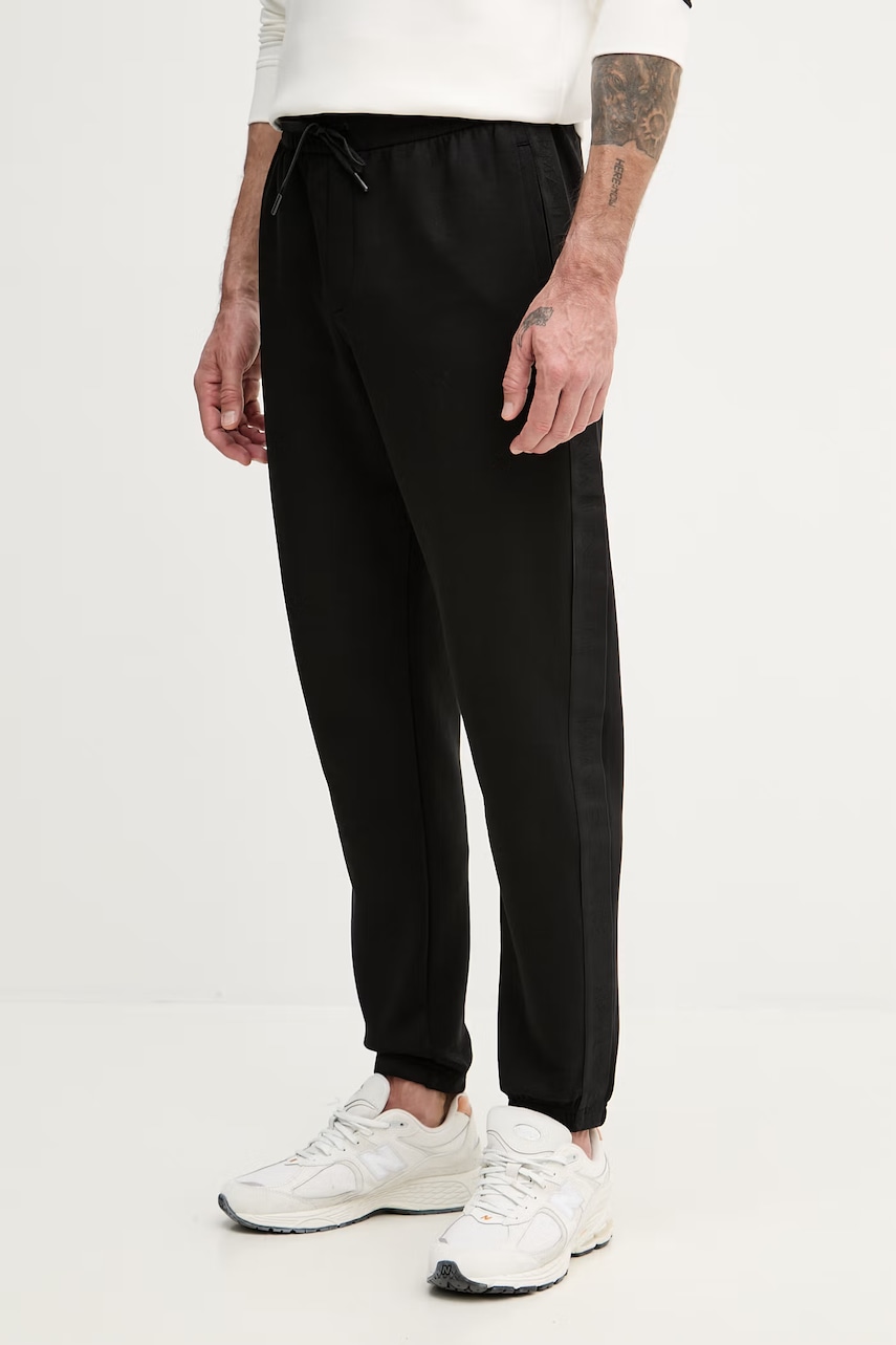 Armani Exchange  Tepláky