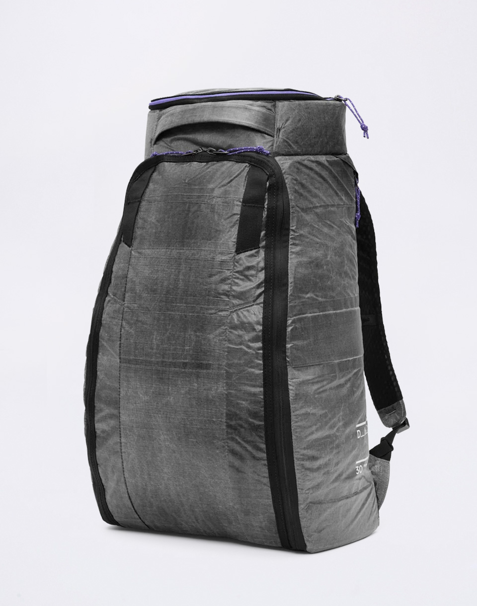 Batoh Db Weigh Lighter Hugger Backpack 30L Weigh Darker