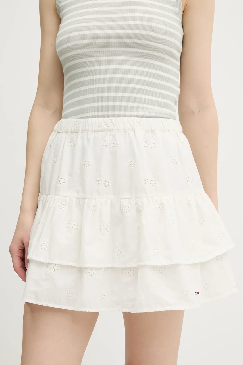 Bavlněná sukně Tommy Jeans béžová barva, mini, áčková, DW0DW21166