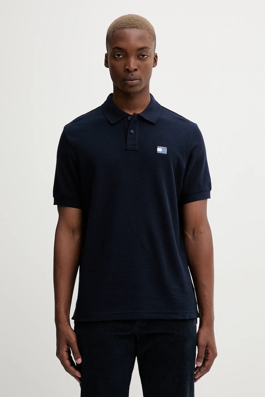 Bavlněné polo tričko Tommy Jeans pánské, tmavomodrá barva, s aplikací, DM0DM22063