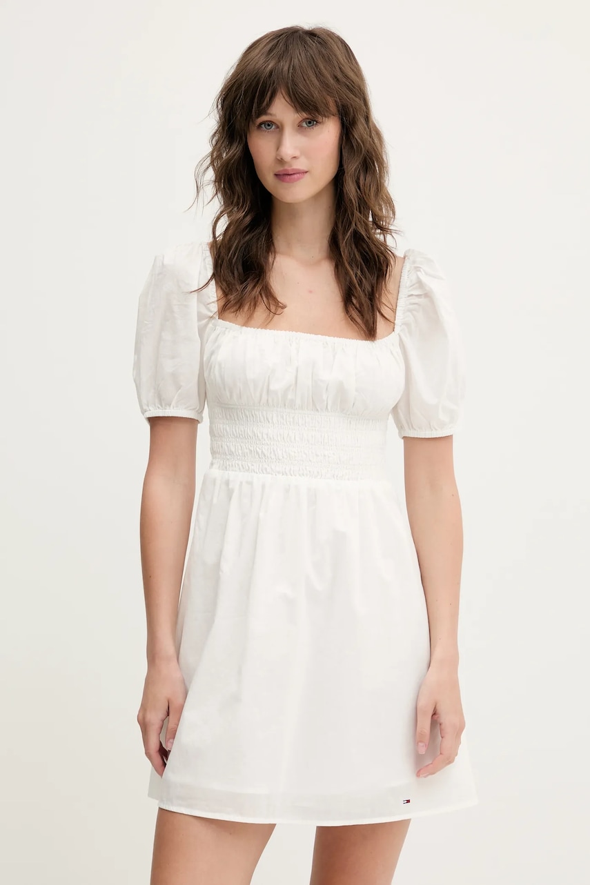 Bavlněné šaty Tommy Jeans bílá barva, mini, DW0DW21334