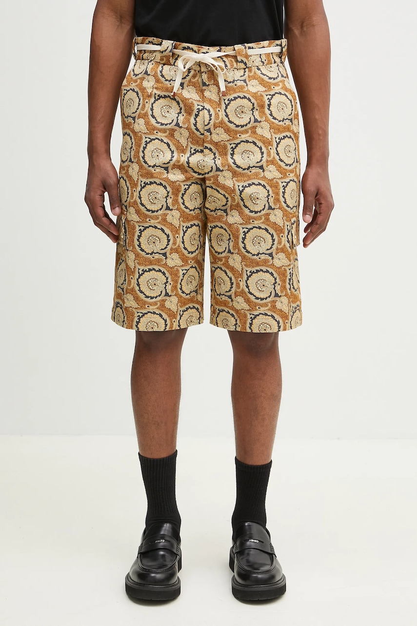 Bavlněné šortky Drôle de Monsieur Le Short Workwear Paisley pánské, žlutá barva, G-BS155-CO189-MS