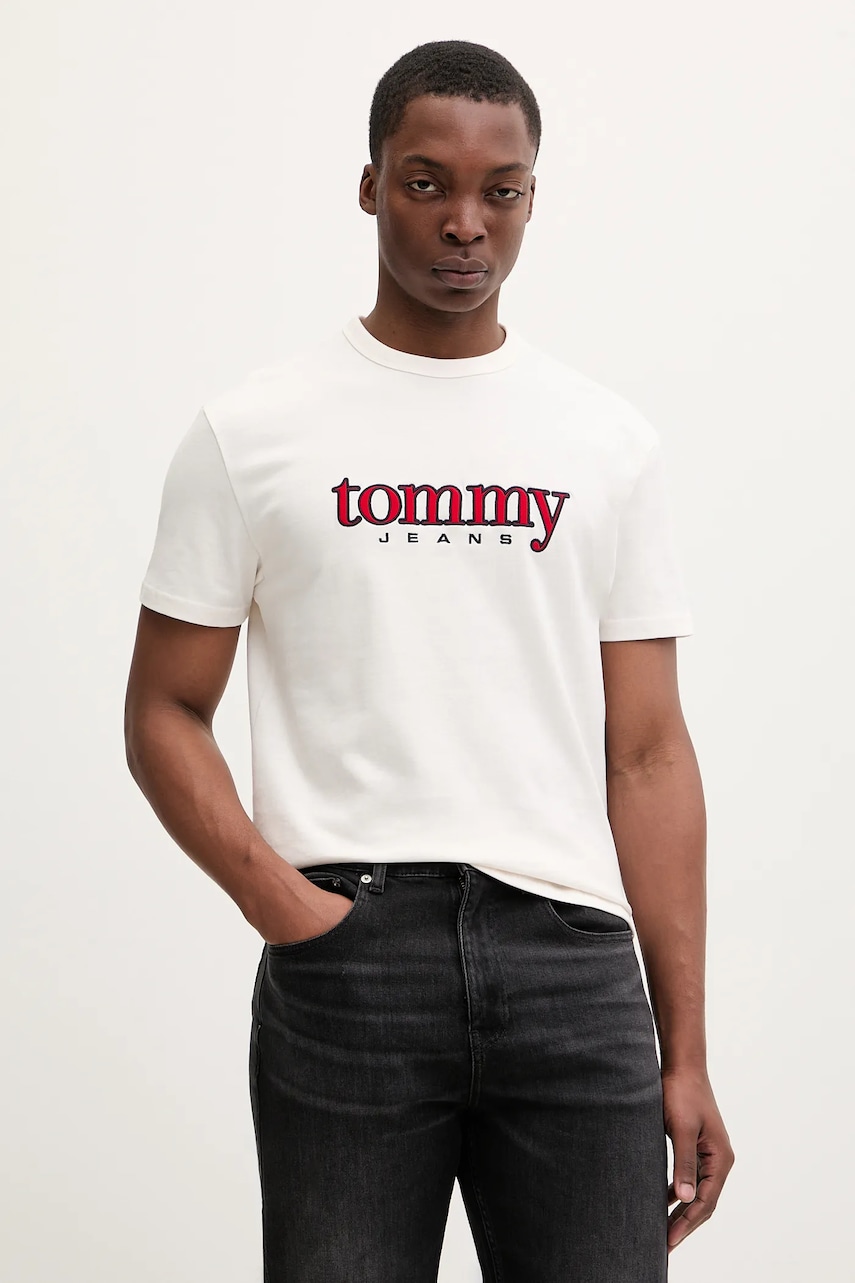 Bavlněné tričko Tommy Jeans pánské, béžová barva, s aplikací, DM0DM22719