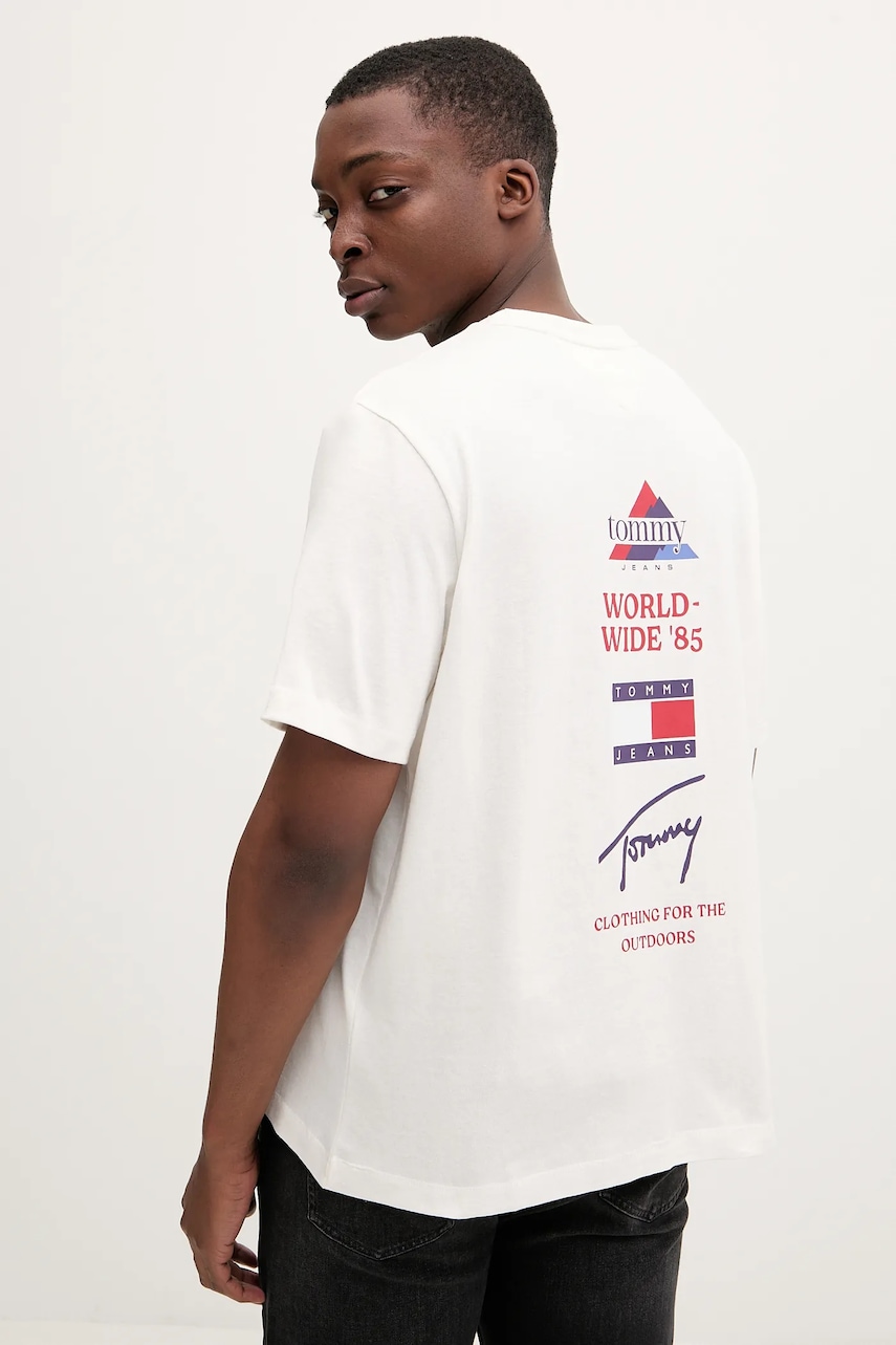 Bavlněné tričko Tommy Jeans pánské, béžová barva, s potiskem, DM0DM22337