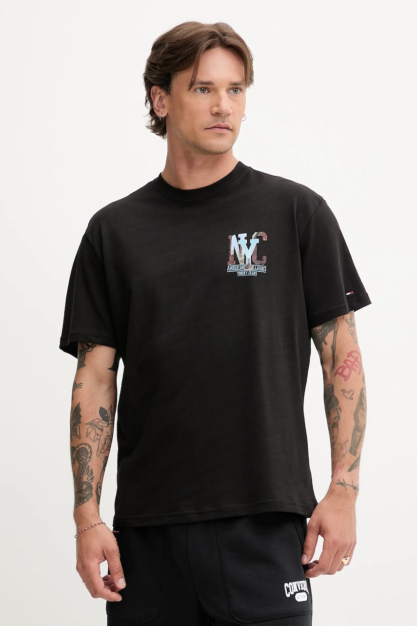 Bavlněné tričko Tommy Jeans pánské, černá barva, s potiskem, DM0DM21831