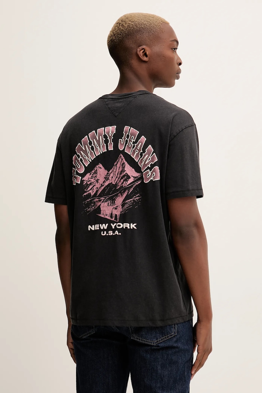 Bavlněné tričko Tommy Jeans pánské, černá barva, s potiskem, DM0DM22060