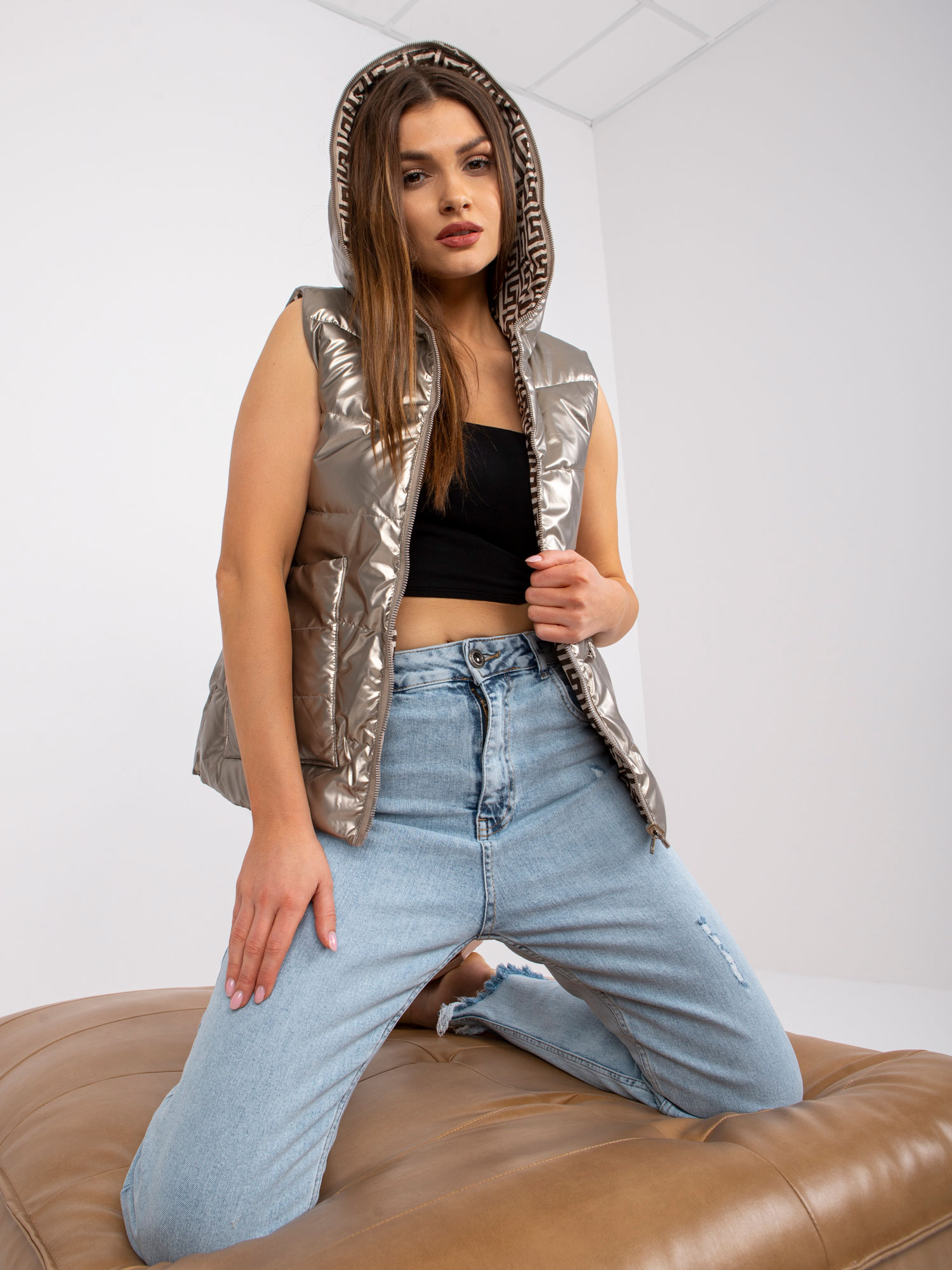 Béžová vesta Yups cx4291. Chladivo R12