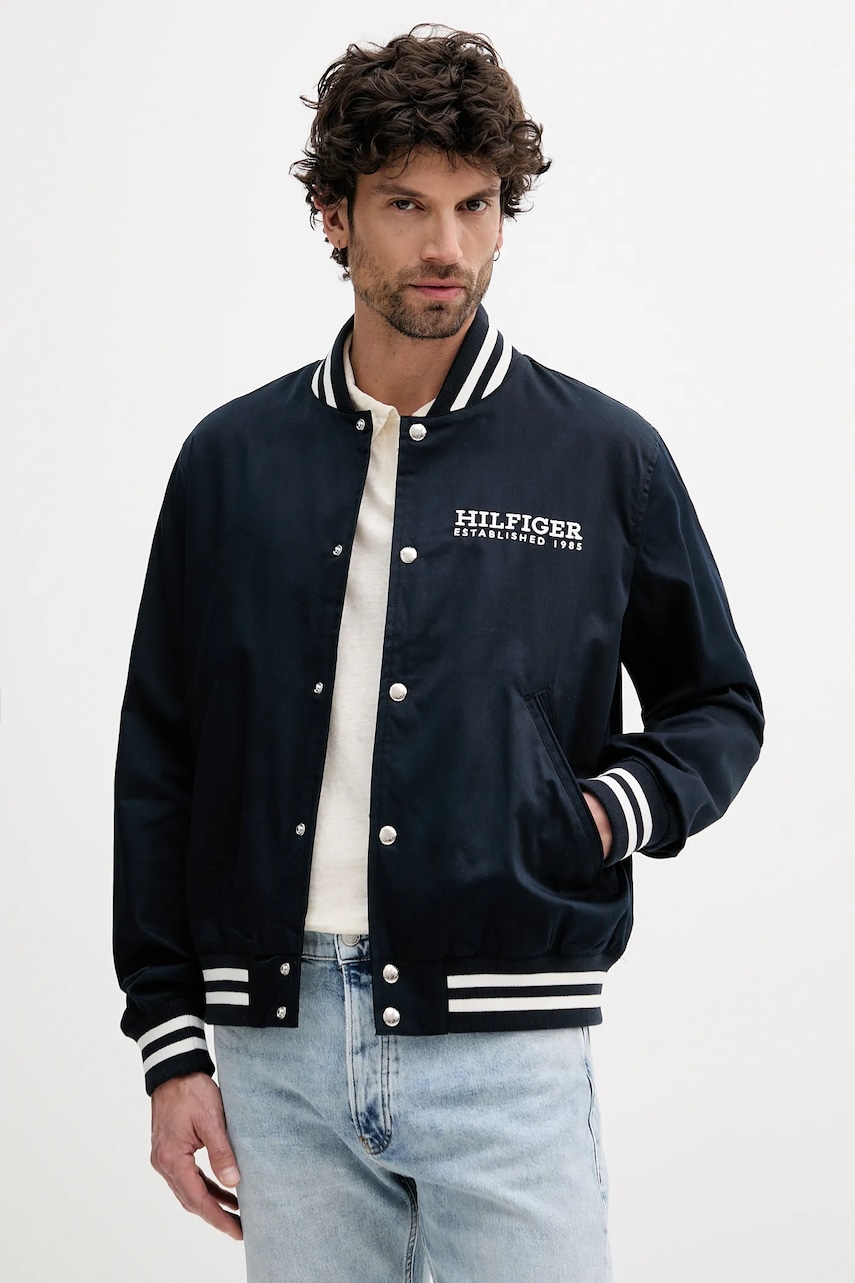 Bomber bunda Tommy Hilfiger tmavomodrá barva, přechodná, MW0MW40647