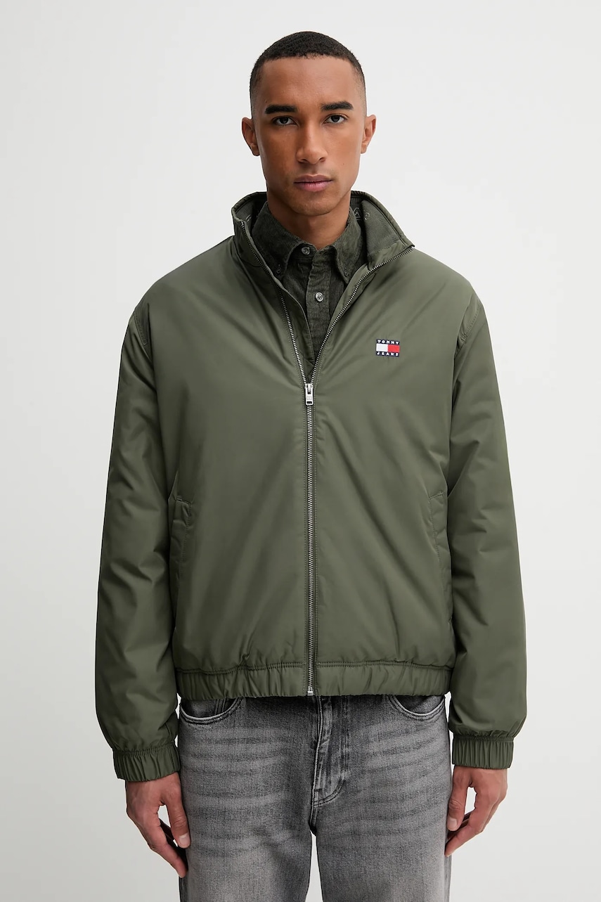 Bunda Tommy Jeans zelená barva, přechodná, DM0DM21936