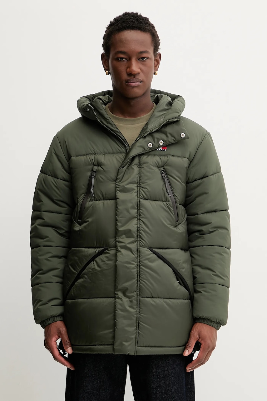 Bunda Tommy Jeans zelená barva, zimní, oversize, DM0DM22249