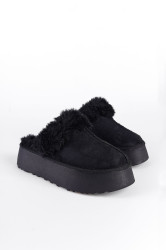 Capone Outfitters Furry Closed Toe Women's Slippers