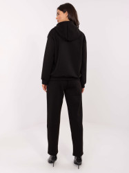 Černý dámský komplet s kapucí