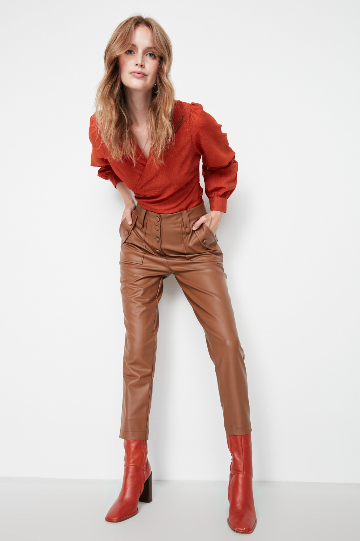 Dámské kalhoty Trendyol Buttoned