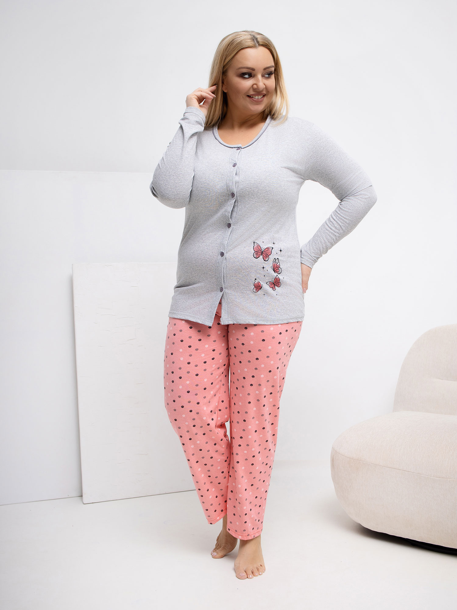 Dámské plus size pyžamo s motivem motýlů