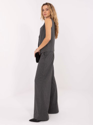 Dámský tmavě šedý komplet s vestou