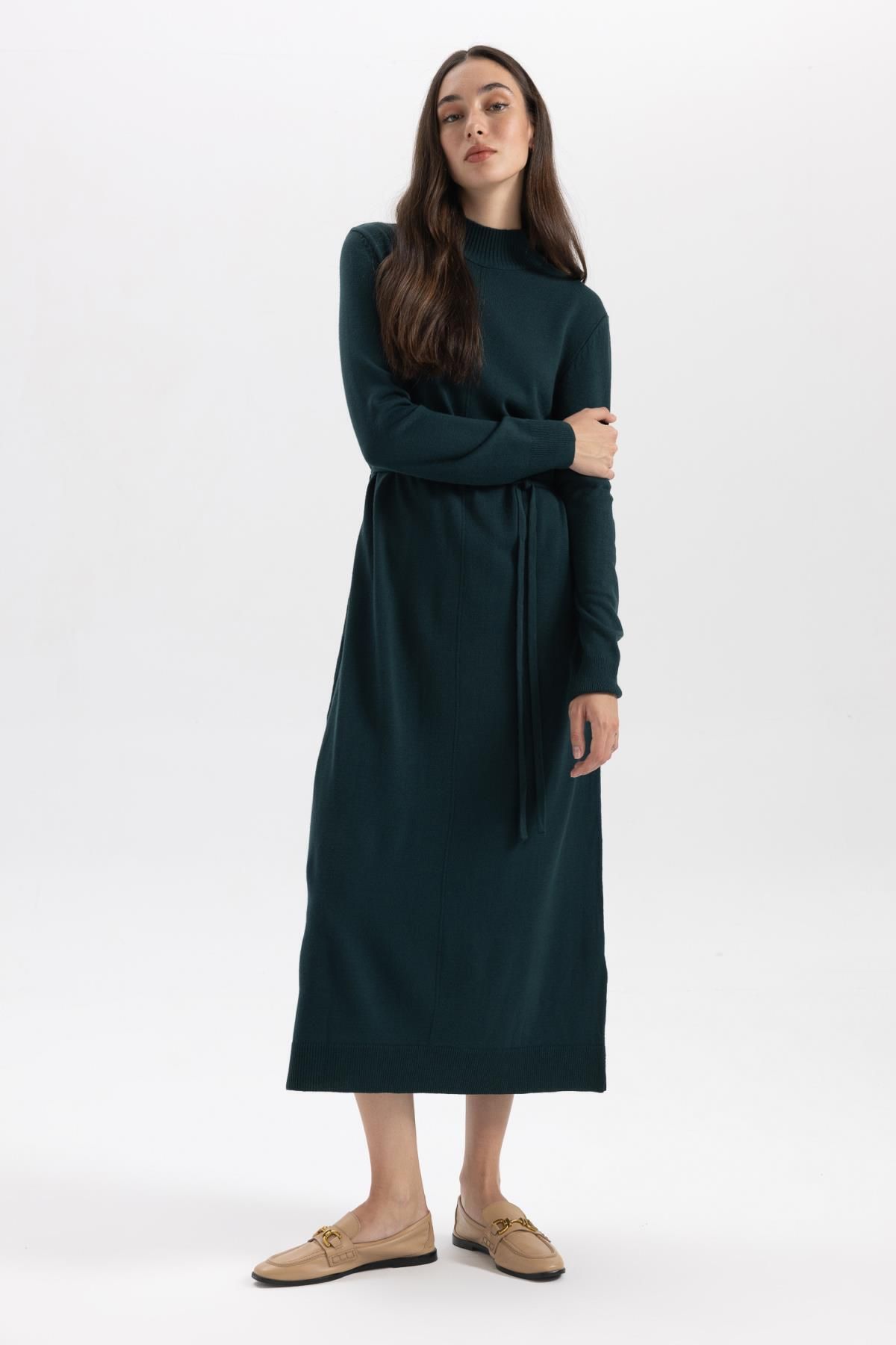 DEFACTO Regular Fit Half Turtleneck Basic Plain Slit Long Sleeve Maxi Knit Dress