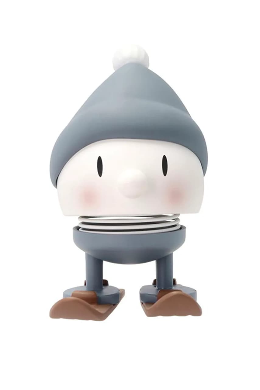 Dekorativní figurka Hoptimist Soft Skiing Bumble 6,1 x 7,2 cm