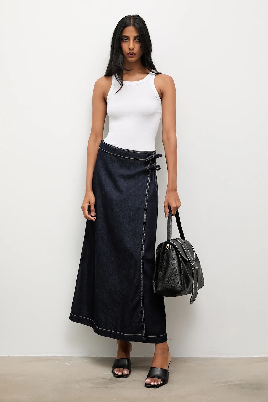 Džínová sukně Answear.LAB tmavomodrá barva, maxi, áčková