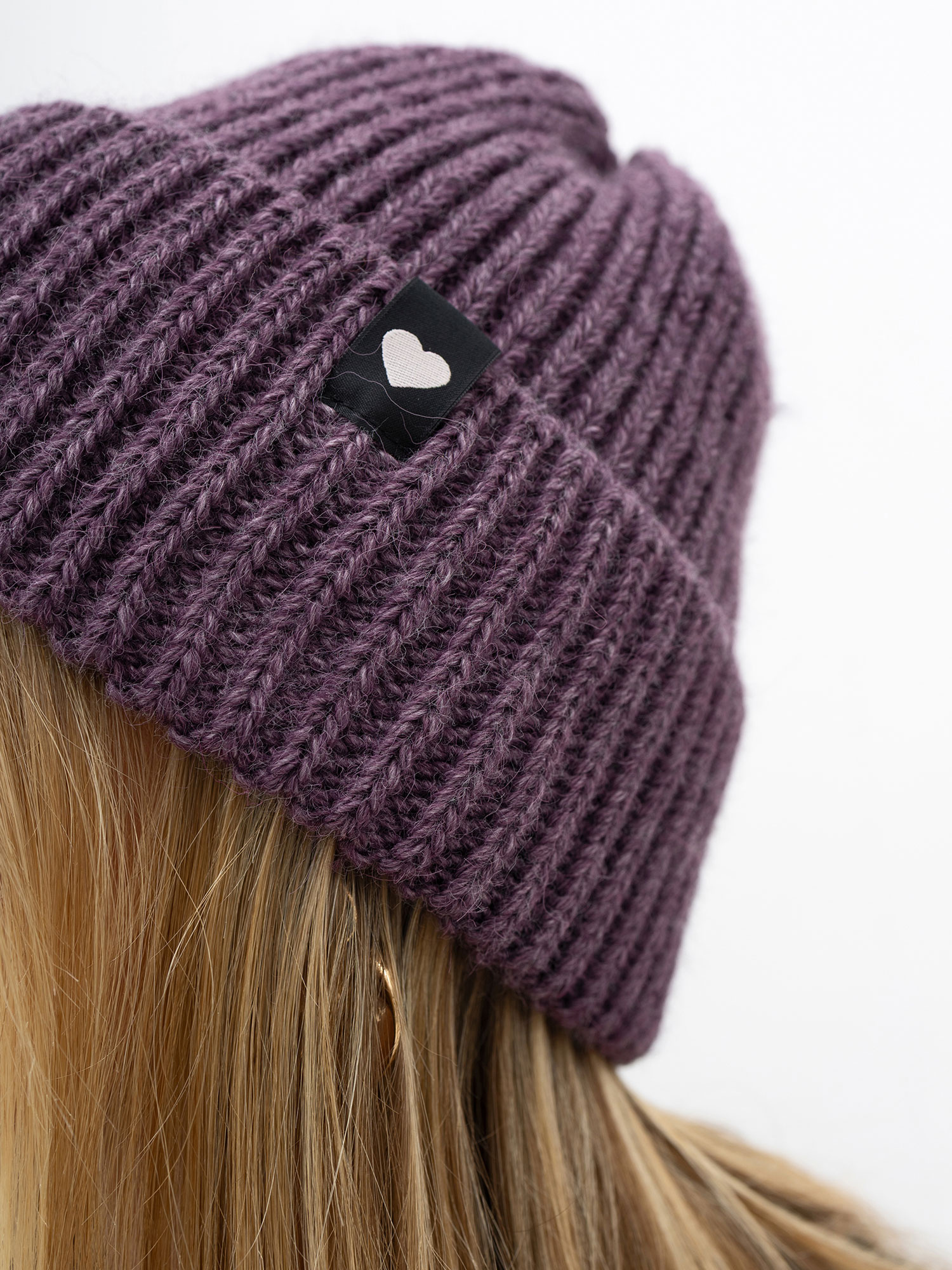 Fialová dámská čepice beanie