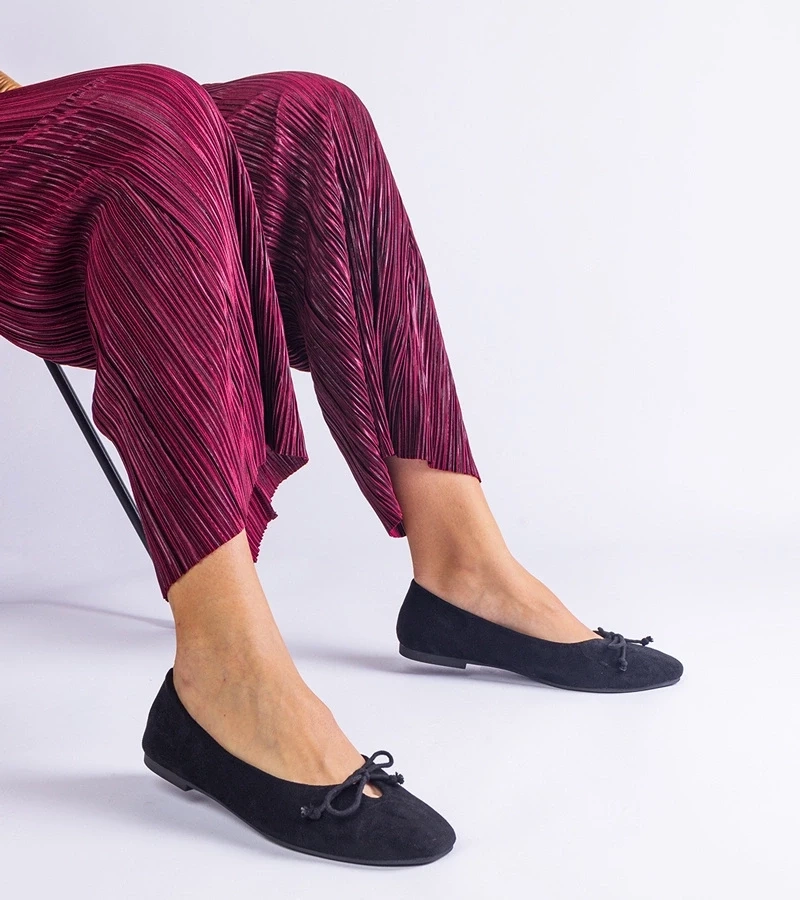 Gemre Black ballet flats with a decorative bow Pollinos