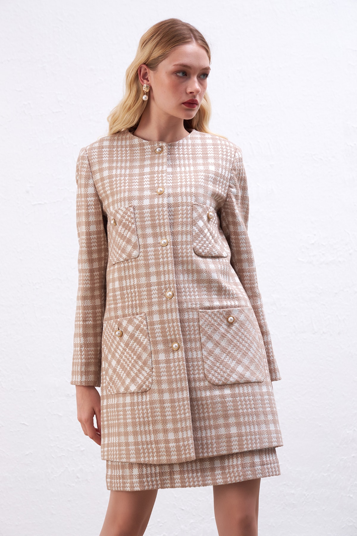 Gusto kostkovaný kaftan - béžový