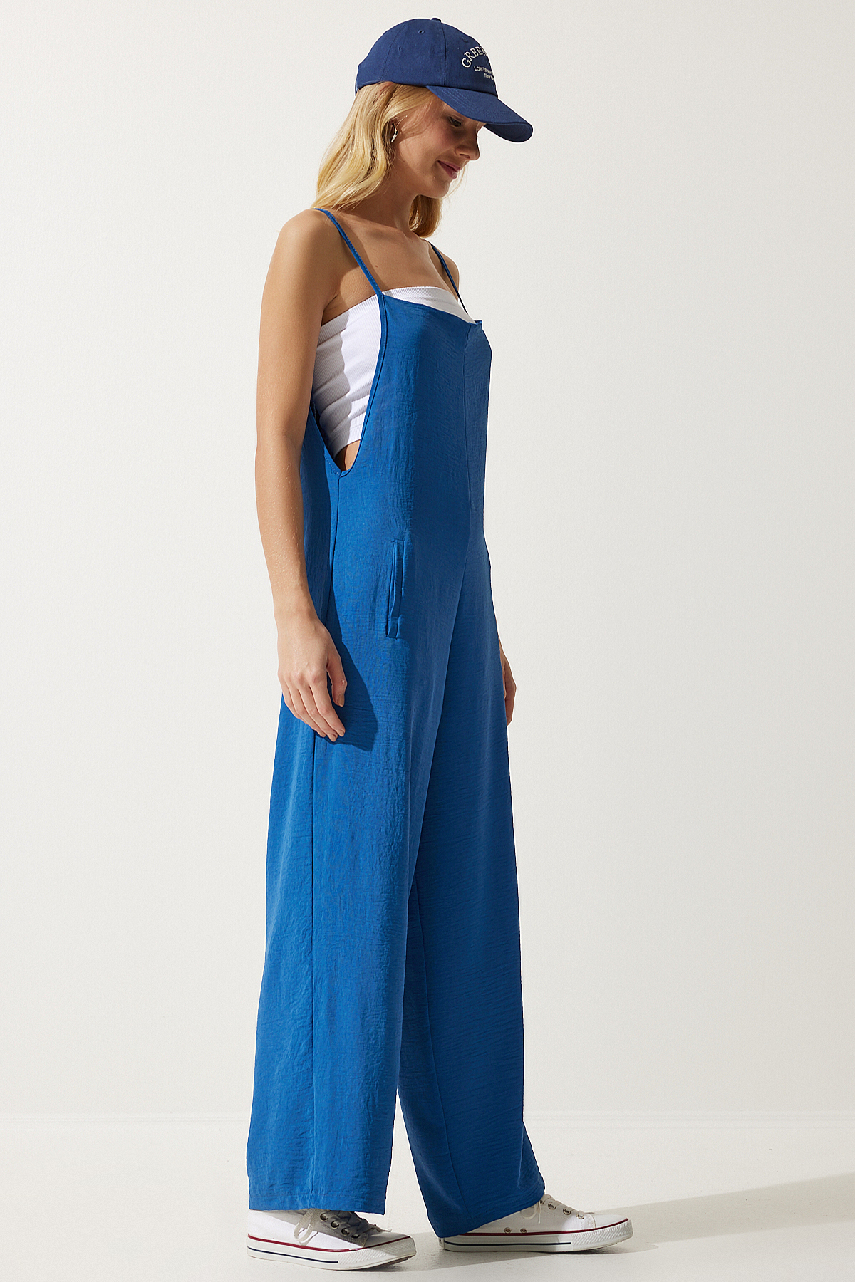 Happiness İstanbul Women's Blue Strap Loose Knitted Overalls Jumpsuit