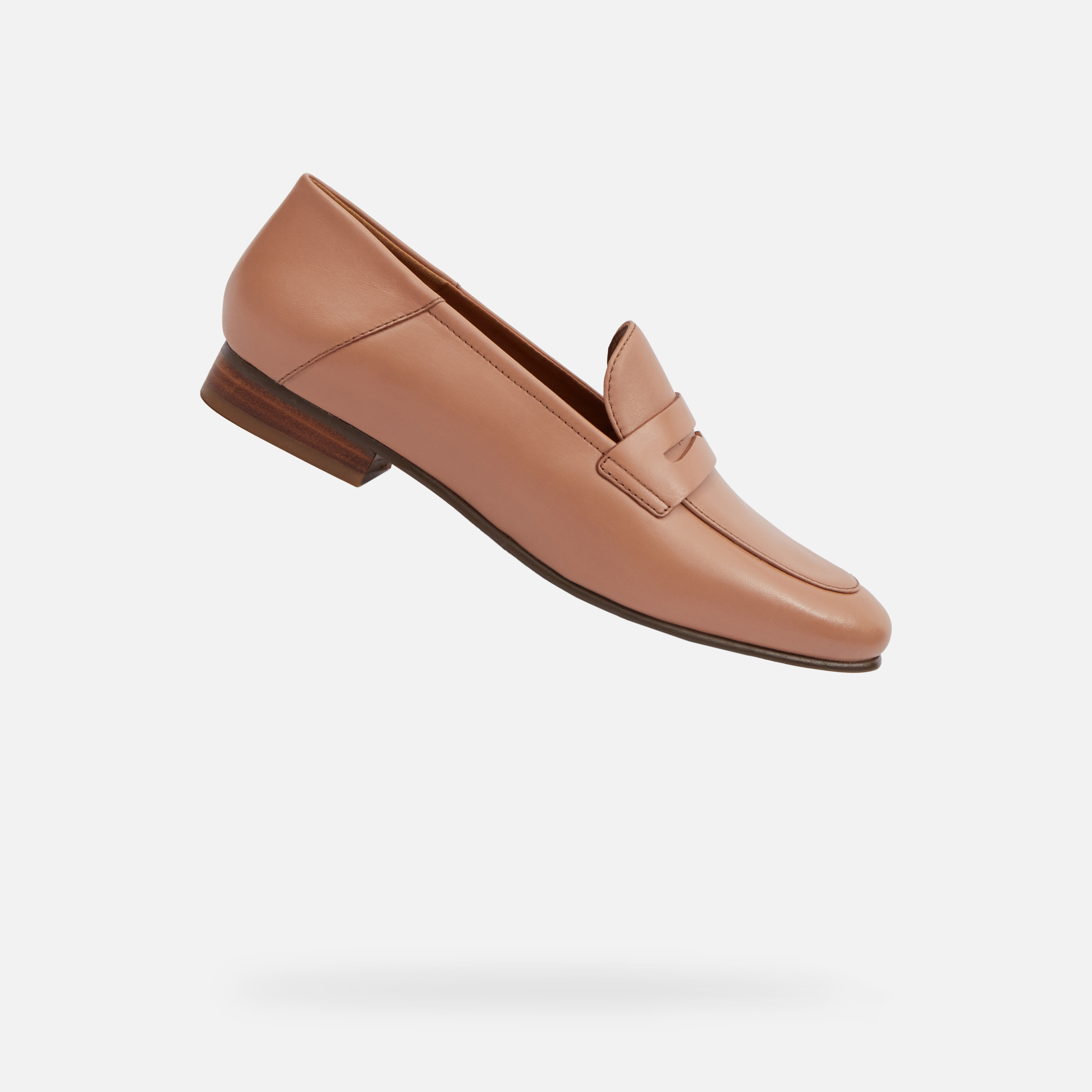 Hnědé dámské mokasíny Geox Mantinea - Dámské