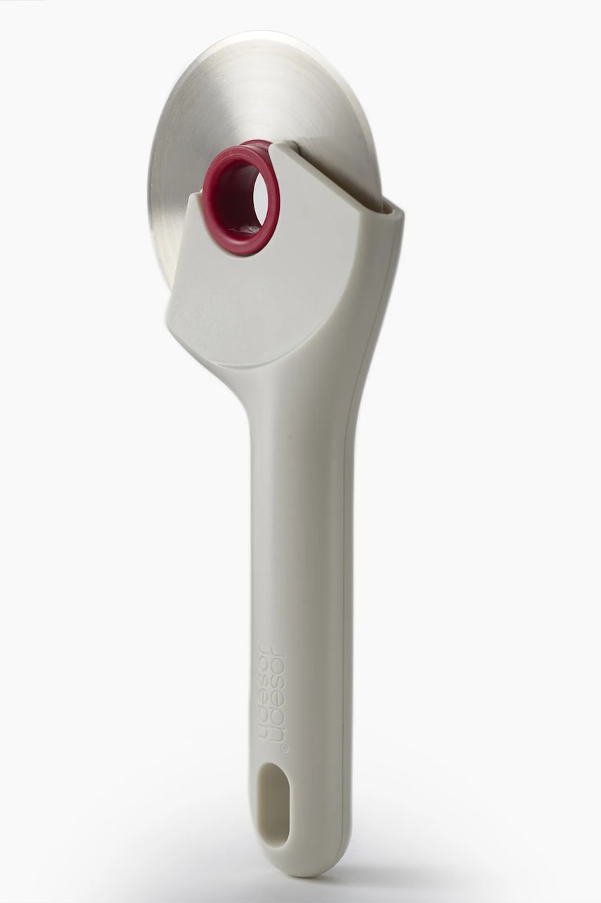 Joseph Joseph  Nůž na pizzu  Ringo 21,6 cm