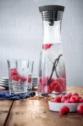 Karafa a sada sklenic WMF Basic 1 L / 2 x 250 ml