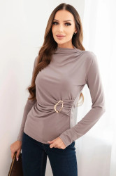 Kesi Włoski Dámská blůza z viskózy s nařasením a ozdobnou sponou fango