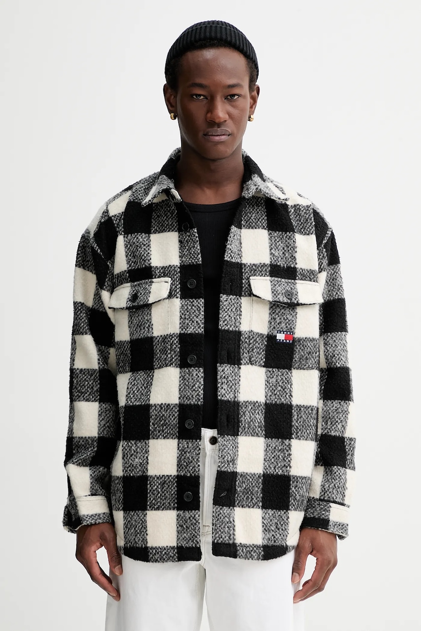 Košilová bunda Tommy Jeans pánská, černá barva, přechodná, oversize, DM0DM22013