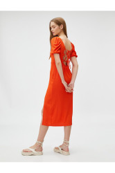 Koton Čtvercový výstřih Balonový rukáv Rozparek Midi šaty