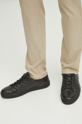 Kožené tenisky Medicine