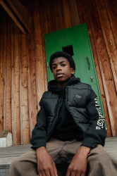 Levi's  vesta dětská BATWING EMB PUFFER VEST
