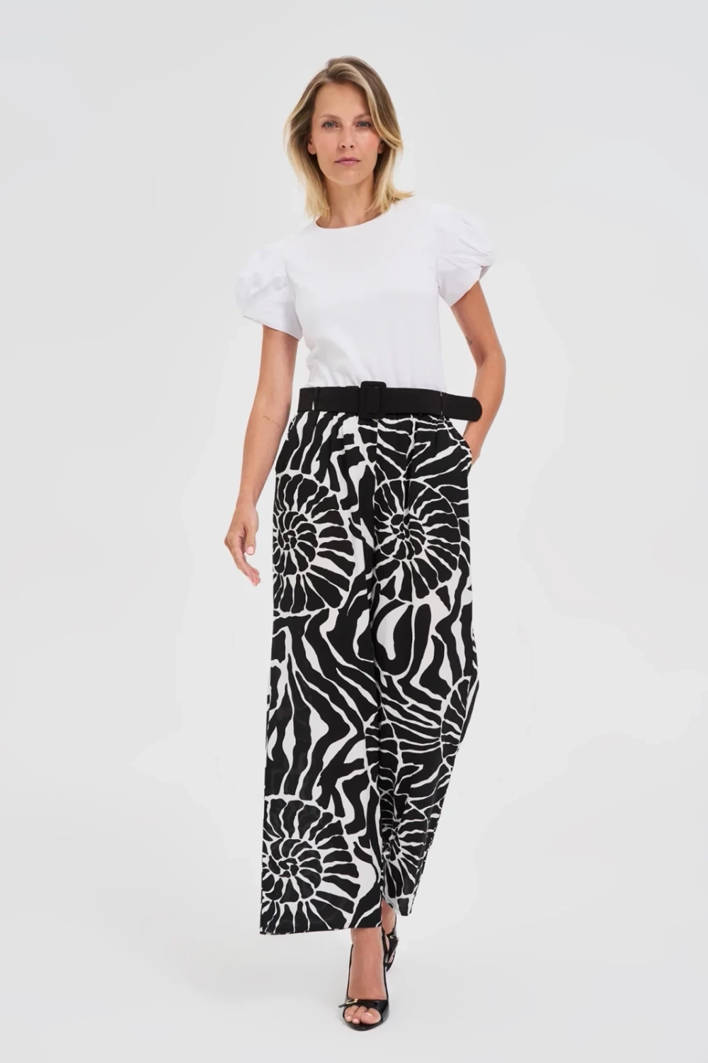 Marisse Viscose Trousers With A Belt, Black