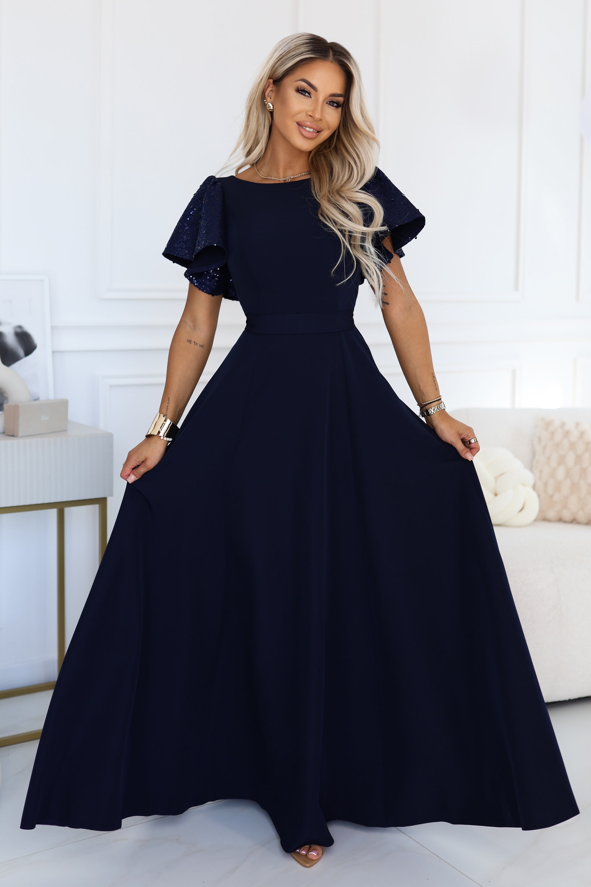 MIRELLA elegantní maxi šaty s flitrovými rukávy