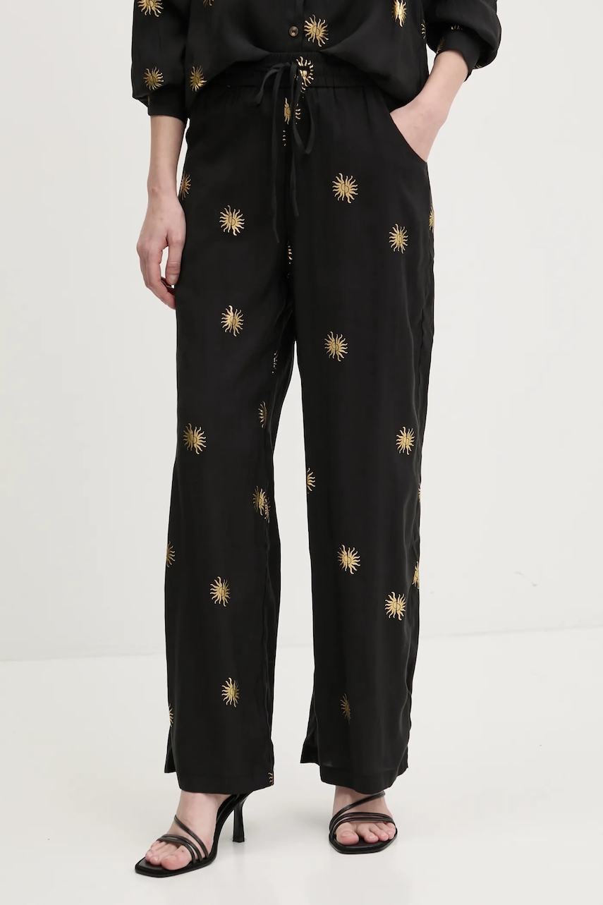 Never Fully Dressed  Kalhoty  Gold Sun Elissa
