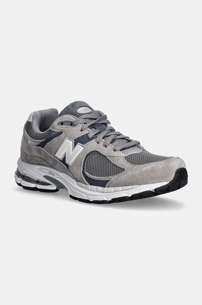 New Balance   2002