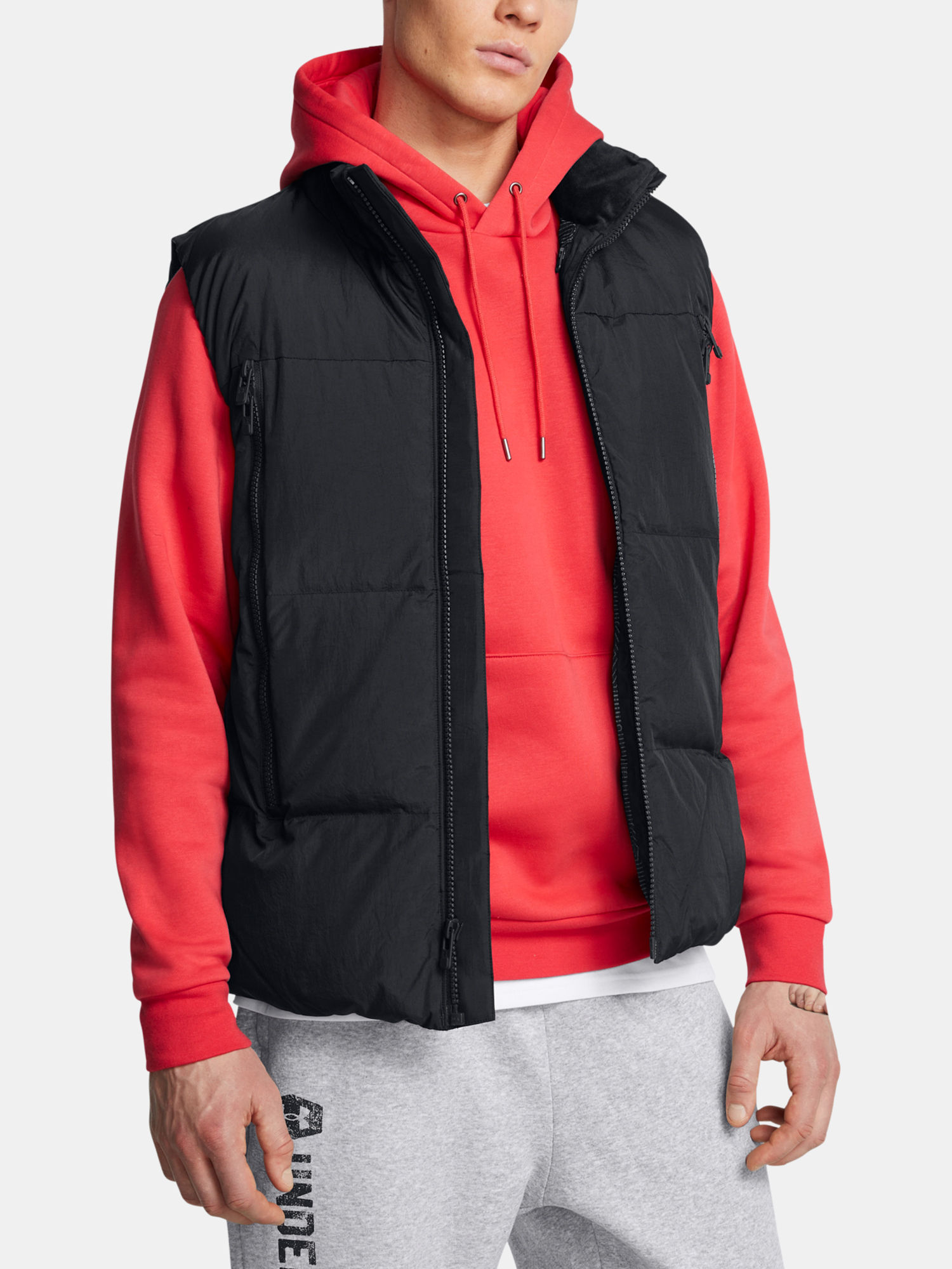 Pánská vesta Under Armour LIMITLESS DOWN VEST-BLK