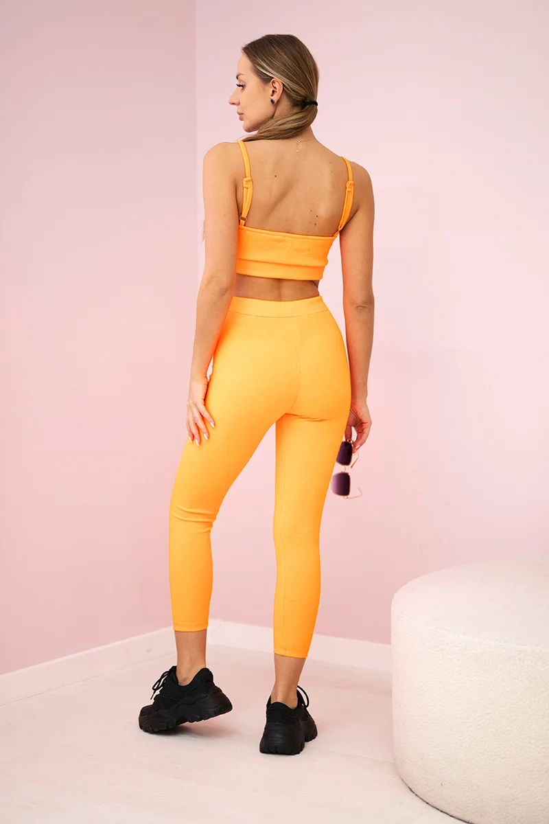 Pruhovaný top set s halenkou oranžově neonové barvy