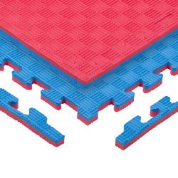 Puzzle tatami podložka inSPORTline Sazegul 100x100x2 cm červeno-modrá, vzor 5 proužků