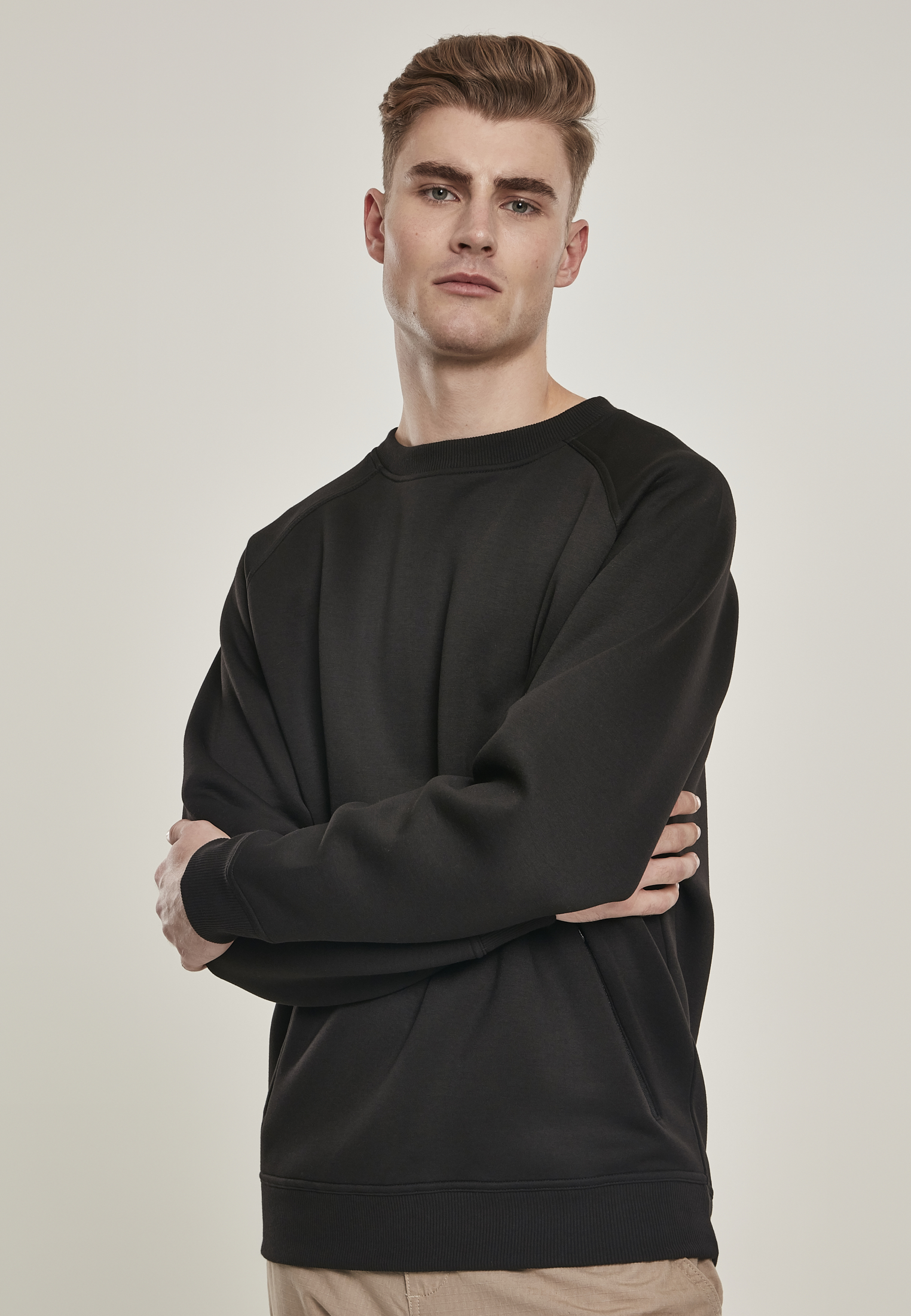 Raglan Zip Pocket Crew černá