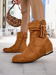 Resti Eko - suede ankle boots on a covered wedge Lovely