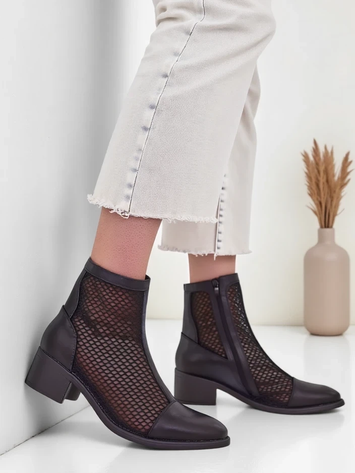Resti Perforated Women's Low Heeled Ankle Boots Rowices